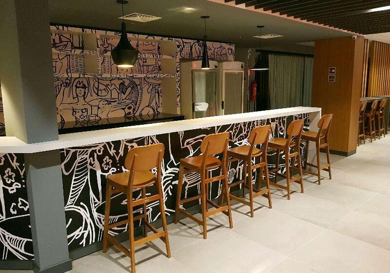 酒店 Ibis Carlos Barbosa