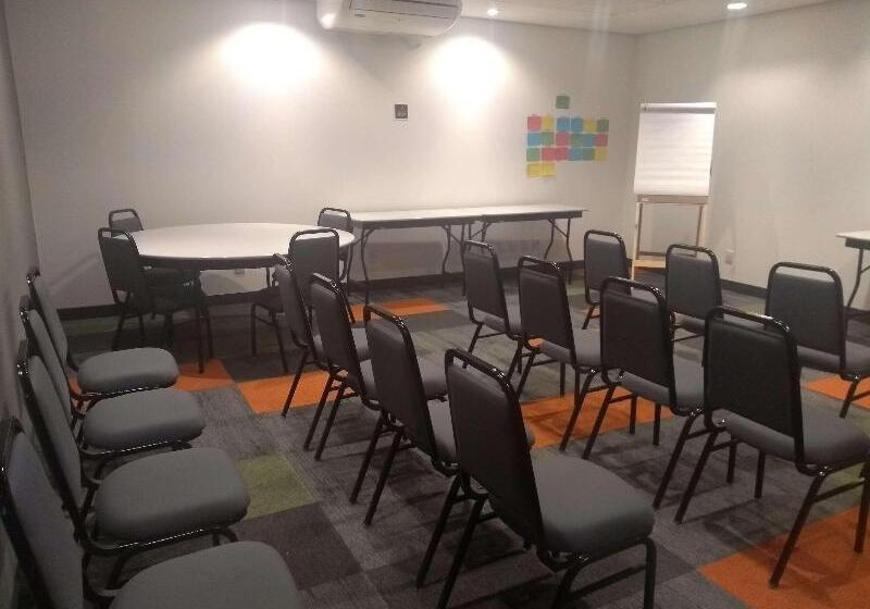 酒店 Ibis Carlos Barbosa