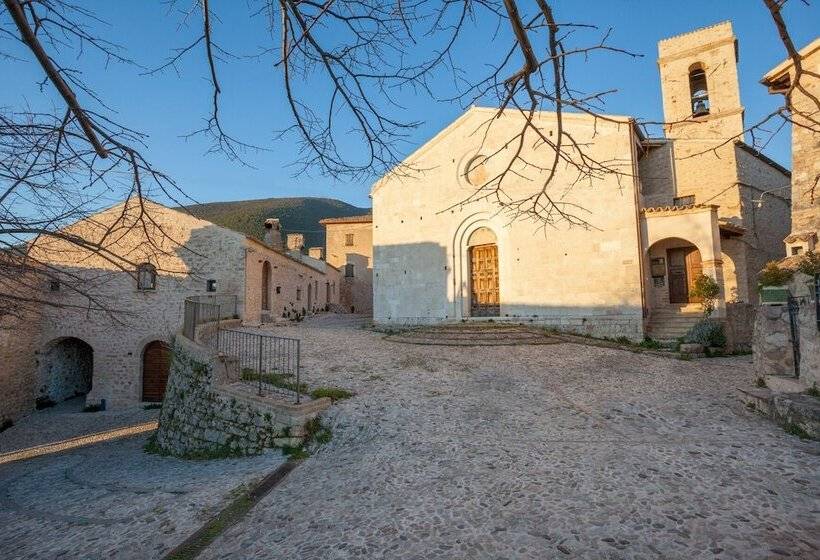 Il Castello Di Campello