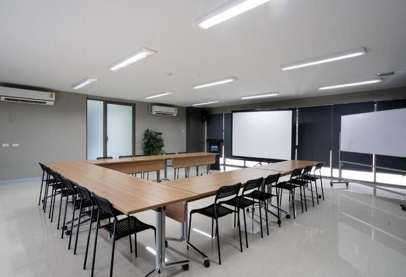 Onpa Hotel & Residence Bangsaen