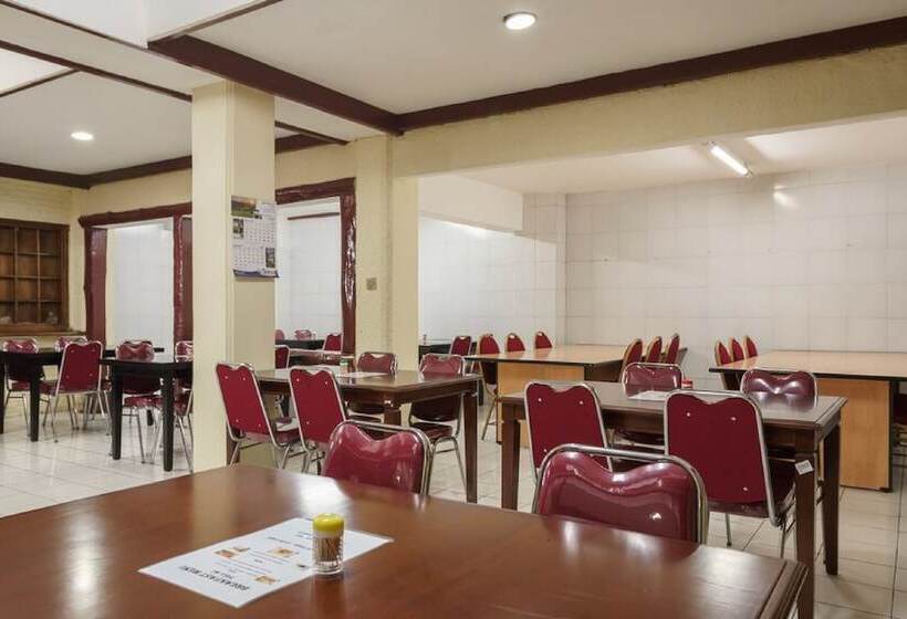 펜션 Reddoorz @ Jalan Jaksa