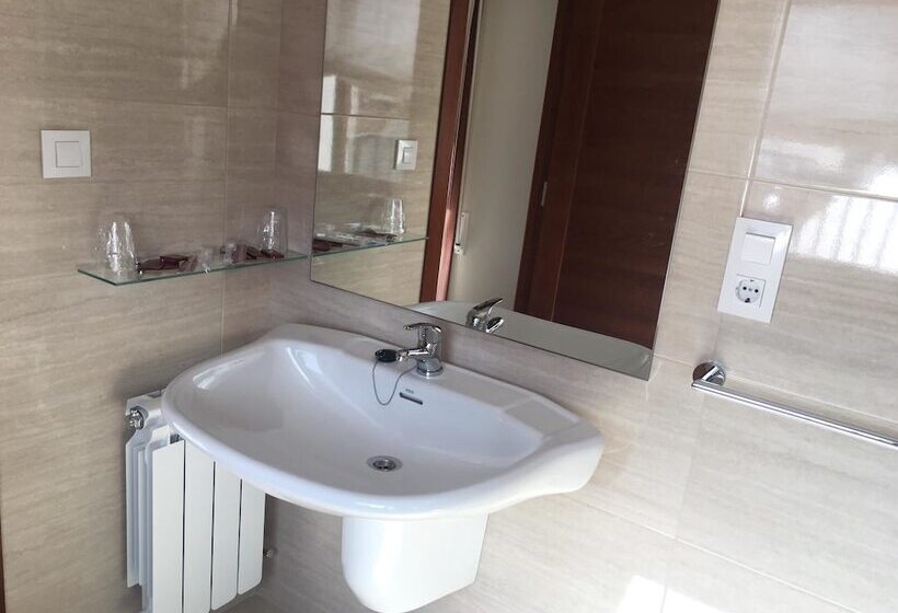 بنسيون Hostal Vendaval