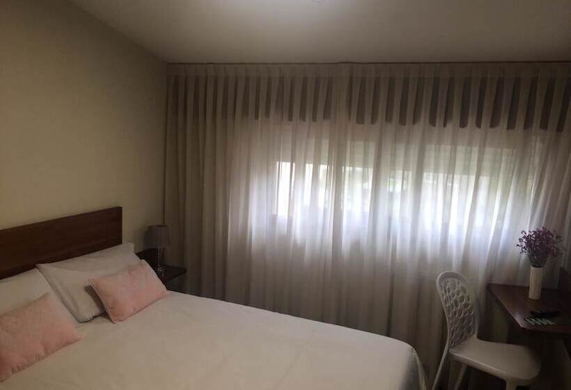 بنسيون Hostal Vendaval