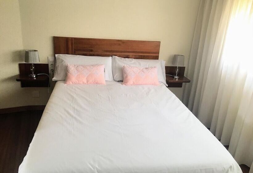 بنسيون Hostal Vendaval