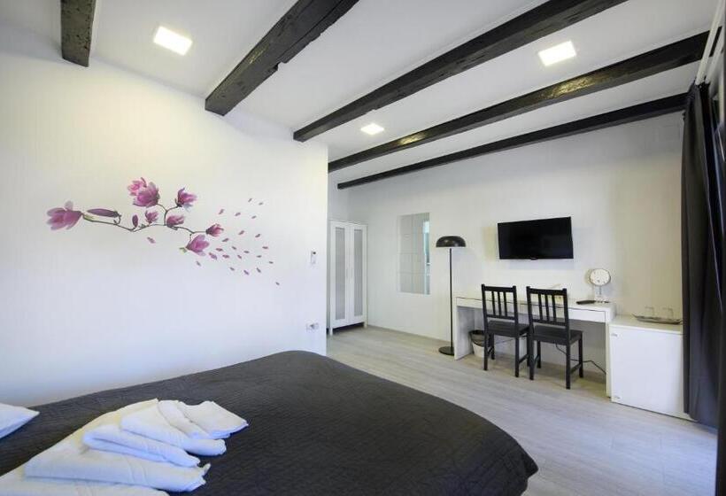 Pensiunea Alina Adults Only