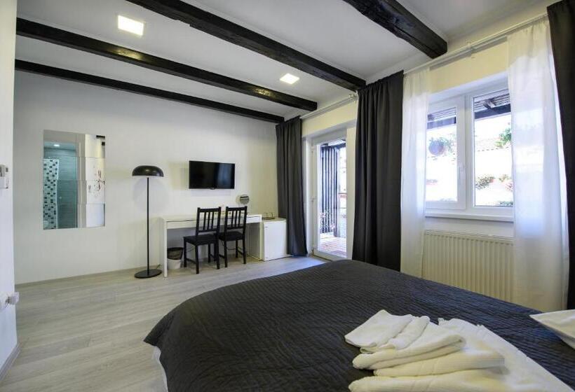 Pensiunea Alina Adults Only