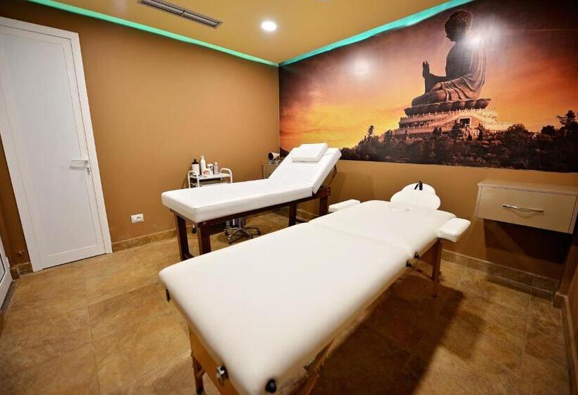 리조트 Luani A Spa & Wellness Center