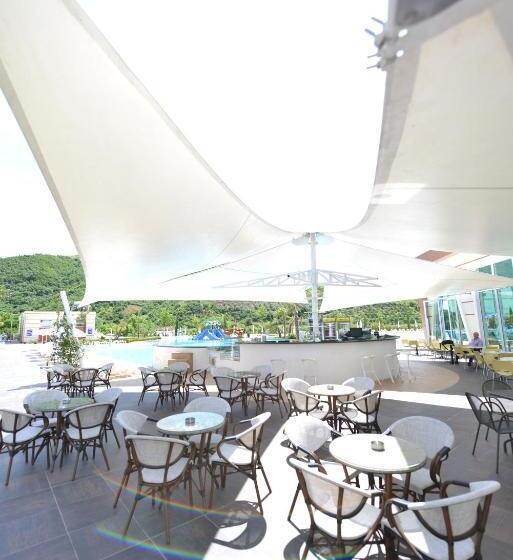 리조트 Luani A Spa & Wellness Center