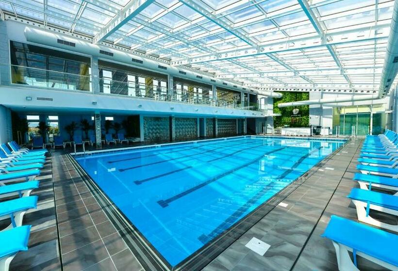 استراحتگاه Luani A Spa & Wellness Center