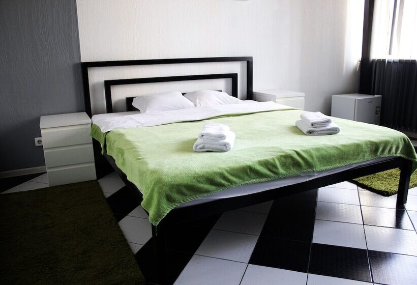 Zipper House   Hostel