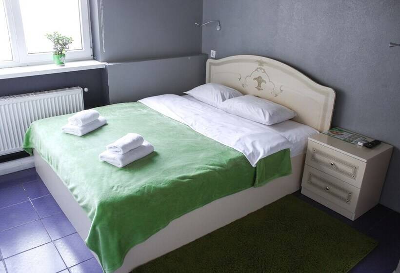 Zipper House   Hostel