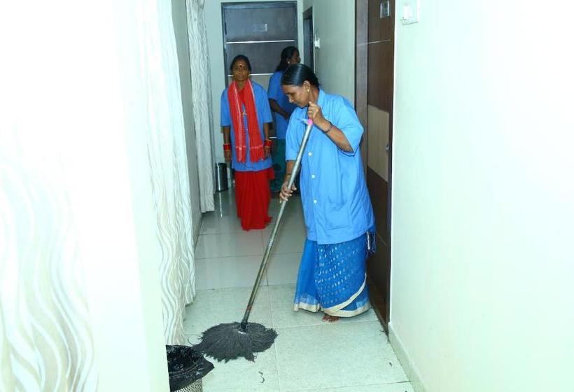 Отель Cool River