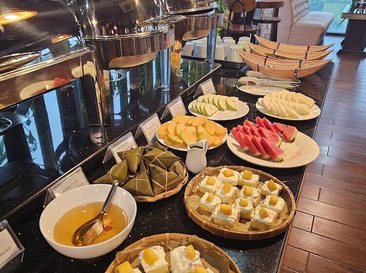 هتل Kawasaki Noi Bai Airport