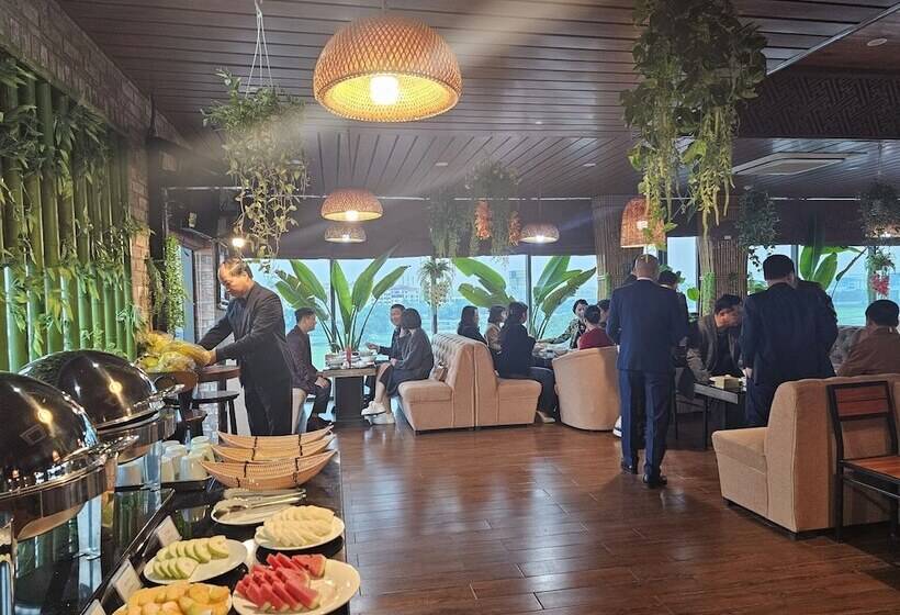 هتل Kawasaki Noi Bai Airport