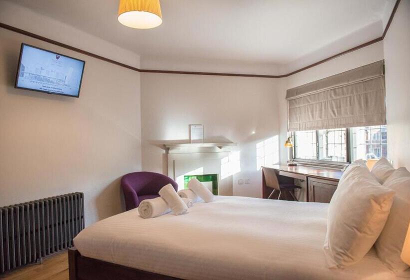 בית מלון כפרי West Court  Jesus College