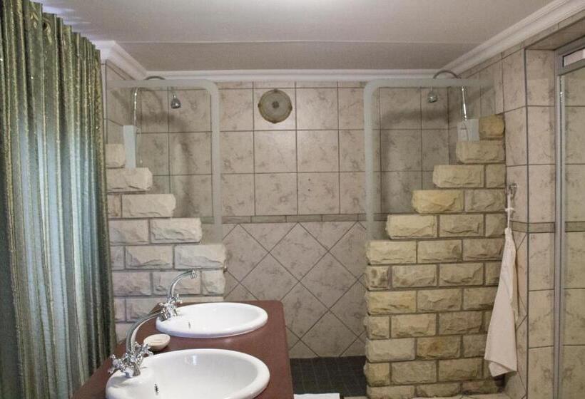 ペンション Imperani Guesthouse