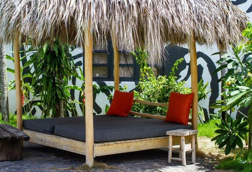 호스텔 Afreeka Beach