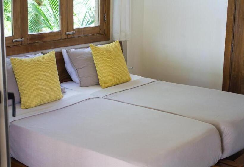 호스텔 Afreeka Beach