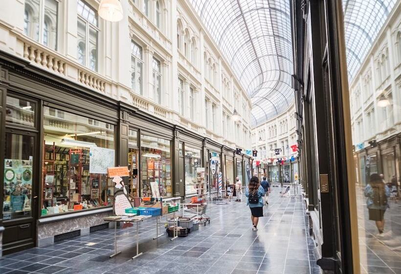 Auberge De Jeunesse Charleroi Youth Hostel