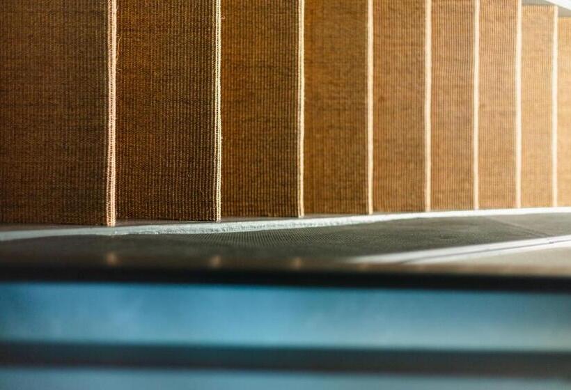 تختخواب و صبحانه Canal Wow Suites Amsterdam