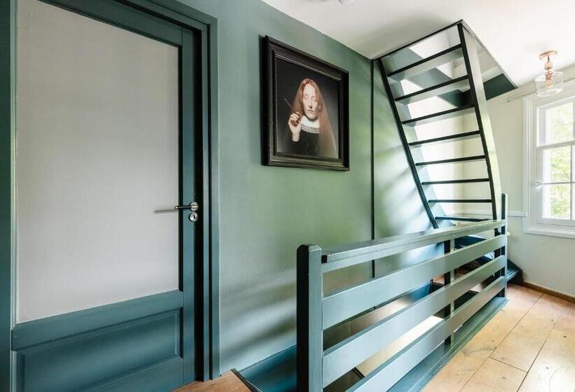 تختخواب و صبحانه Canal Wow Suites Amsterdam