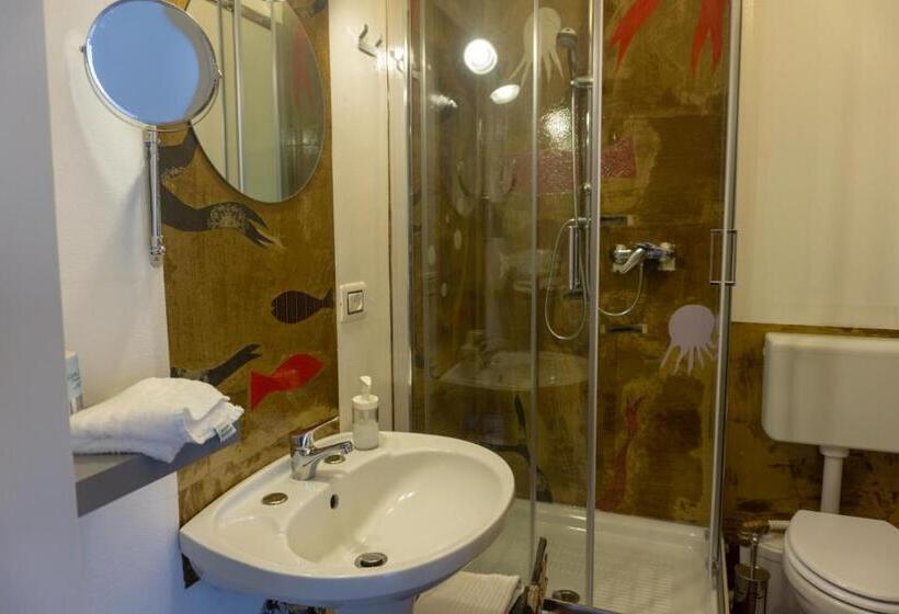 住宿加早餐 Kartè