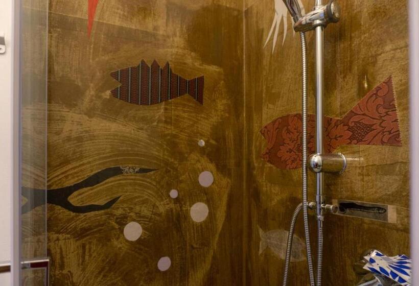 住宿加早餐 Kartè