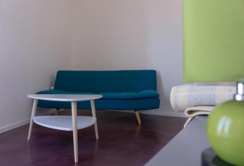 住宿加早餐 Kartè