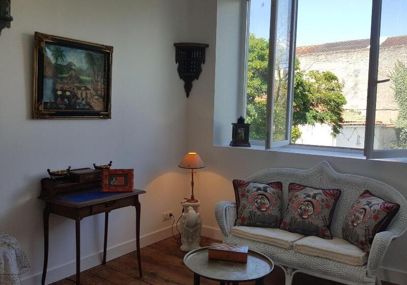 مبيت وإفطار La Maison Blanche