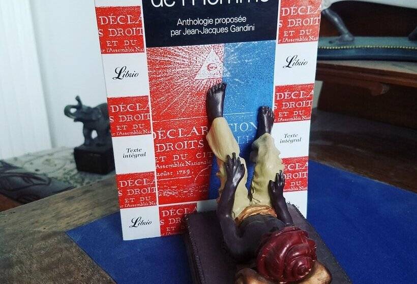 مبيت وإفطار La Maison Blanche