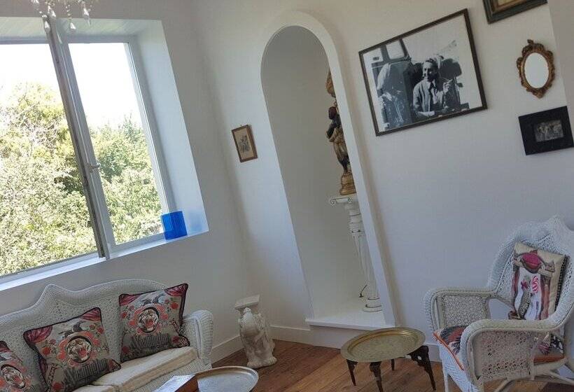 مبيت وإفطار La Maison Blanche