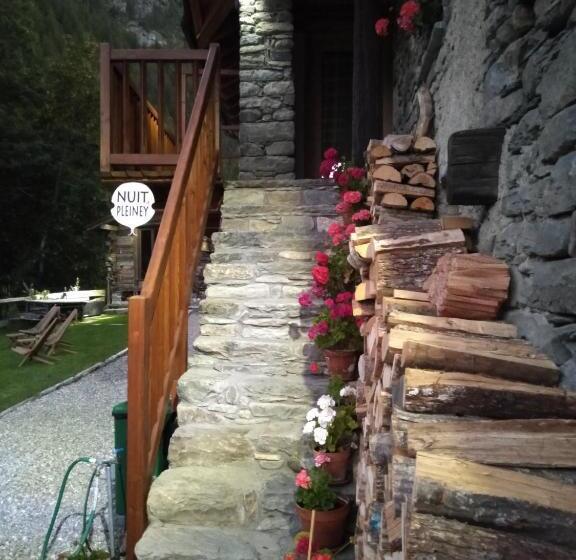 مبيت وإفطار Nuit A Pleiney