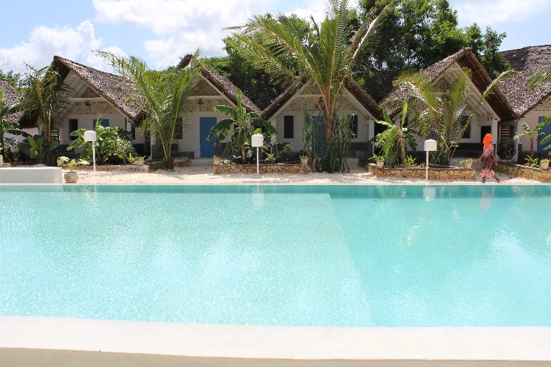 אתר נופש Fun Beach