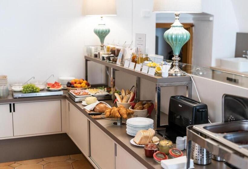 בית מלון כפרי Clemar