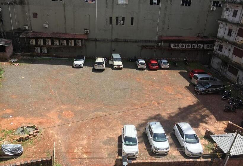 酒店 Kalluvalappil Holiday Inn