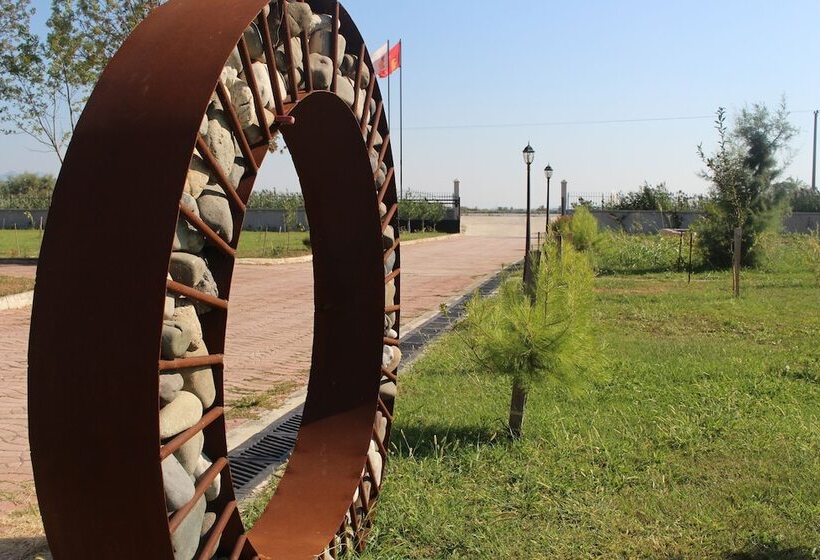 בית מלון כפרי Rambuje Resort