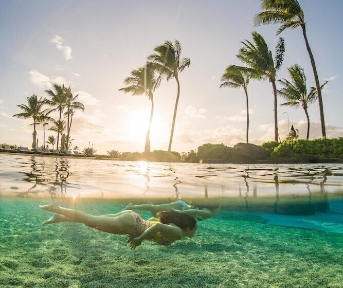 בית מלון כפרי The Lodge At Kukuiula Coraltree Residence Collection