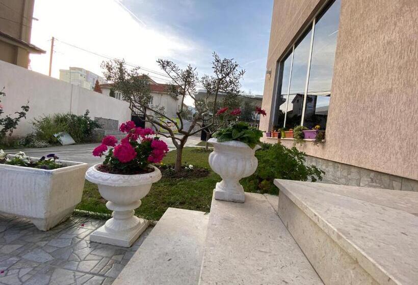 בית מלון כפרי Vila Dedej