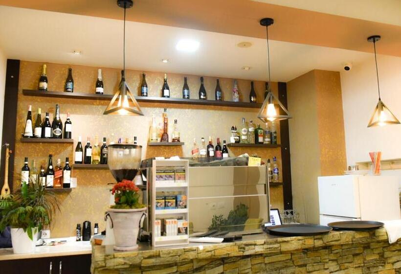 בית מלון כפרי Vila Dedej