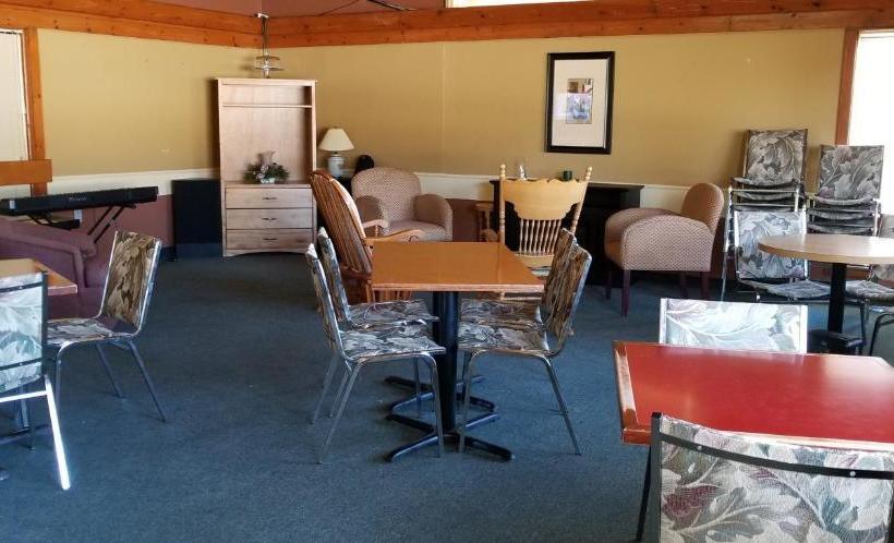 فندق Wishwood Resort