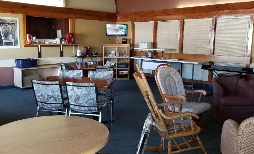 فندق Wishwood Resort