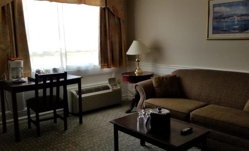 فندق Wishwood Resort