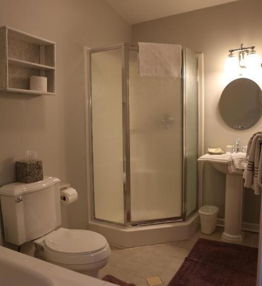 Martha's Vineyard B & B