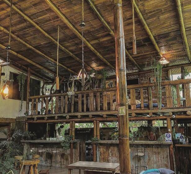 پانسیون Cinnamon House