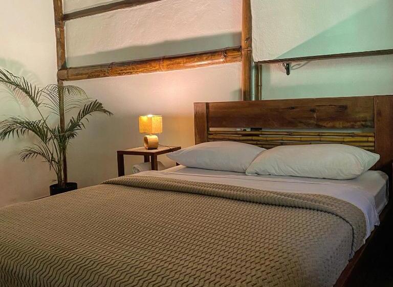 Pension Cinnamon House