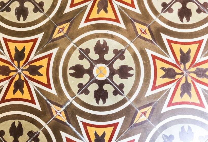 پانسیون House Of Pomegranates