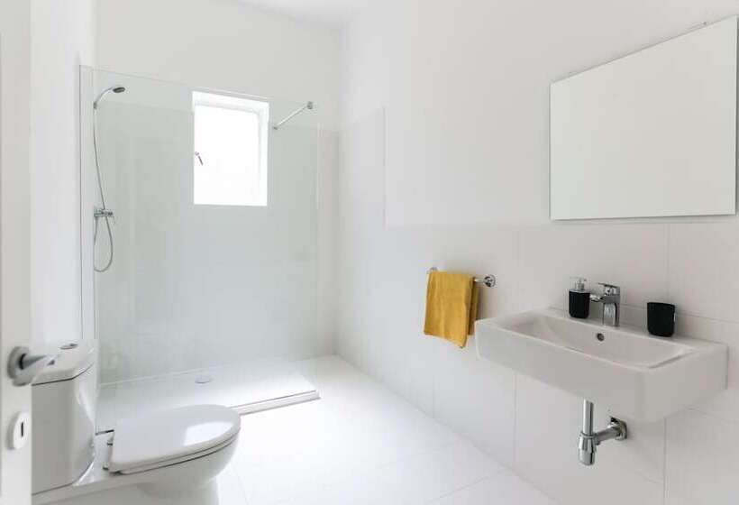 پانسیون House Of Pomegranates