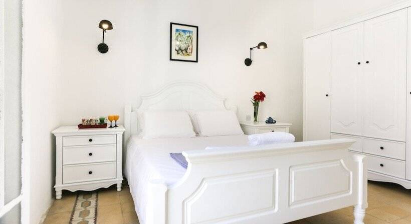 پانسیون House Of Pomegranates