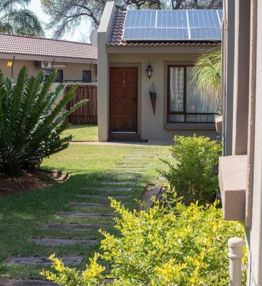 ペンション Micasa Sucasa Guesthouse