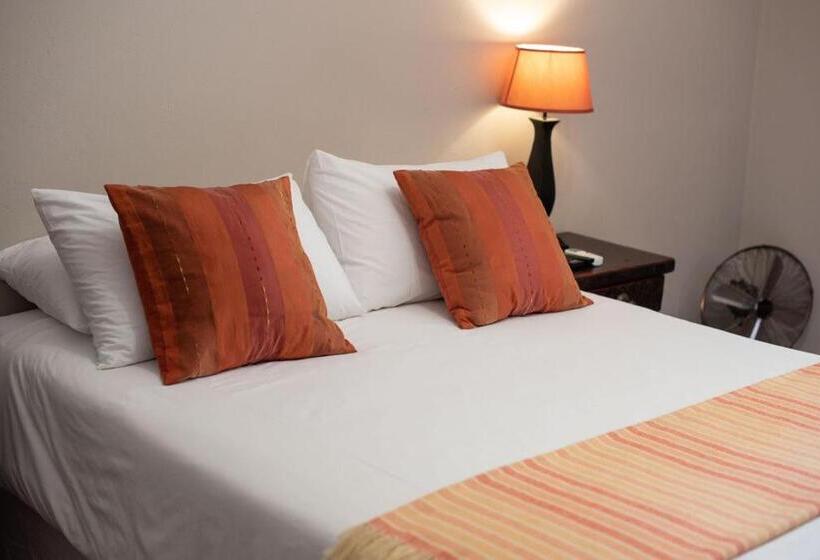 ペンション Micasa Sucasa Guesthouse